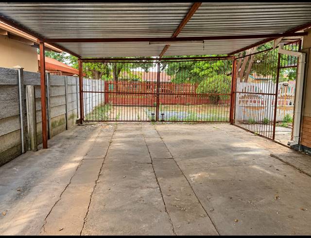 4 BEDROOM FREESTANDING FOR SALE IN VANDERBIJLPARK CE 2